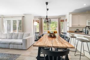 Townhouse on the Golf with Pool Access Aiglon 1666