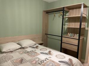 Maisons de vacances Gite les 3 eucalyptus : photos des chambres