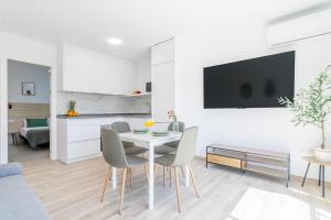 Modern and Stylish Apartment 1: Terrace and Pool