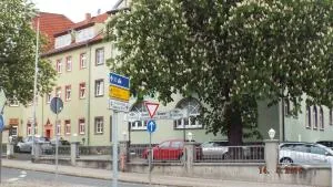 Hotel Pension zur Tanne - Heinsdorfergrund
