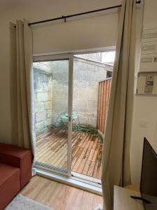 Appartements Charming 2-room, River Park : photos des chambres