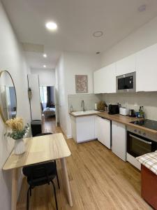 Appartements Charming 2-room, River Park : photos des chambres