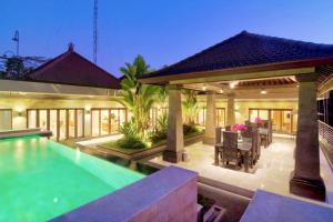 Ubud Hillside by Sari Sasih PROMO