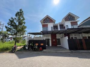 MP Villa Boulvard 43 Malang