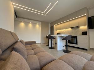 VITHΟS SUITE Luxury Living