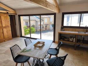 Appartements La Grange Des Rosiers Etage : photos des chambres