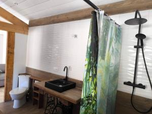 Appartements La Grange Des Rosiers Etage : photos des chambres