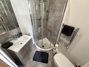 A&J Properties 2 Bed Apartment Netflix&Prime