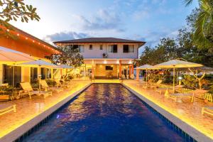 Tongtong Garden Holiday Hotel普吉岛通通花园酒店