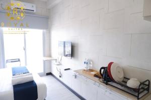 Royal Suites Studio 30ZY - Citra Plaza Nagoya Apartment