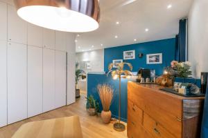 Escale Rochelaise, chambre avec access spa et sauna