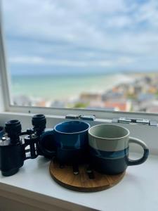 Le trait de côte vue mer commerces et plage à pied