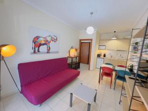 The Romantic Traveller