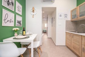 Fifikas Beachside House