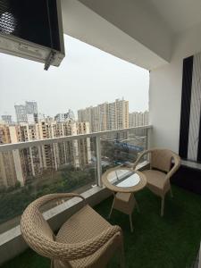 Atha luxury studio and suites with pool