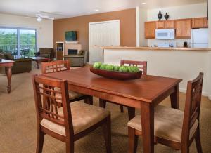 Wyndham Lake of the Ozarks 1BR Apartment with Resort Access