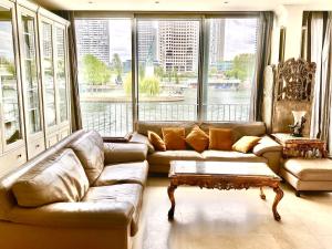 Etage privé vue sur la seine