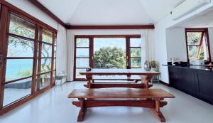 Luxurious Bali-style 5-bedroom sea view pool villa at Bophut Beach, Koh Samui, close to Chaweng Beach