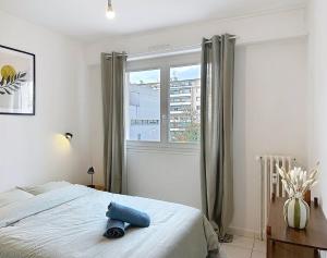 3P terrace, with air conditioning beach and center within walking distance