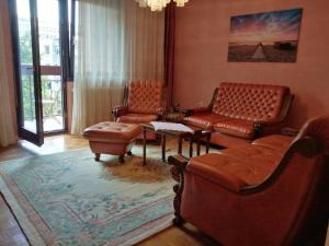 Beautiful five bedroom apartment