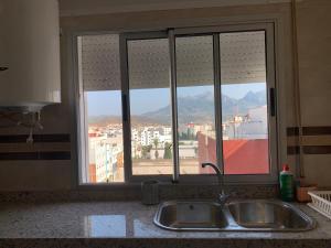 Charming centrally apartment, mountains views, sleeps 7 and baby