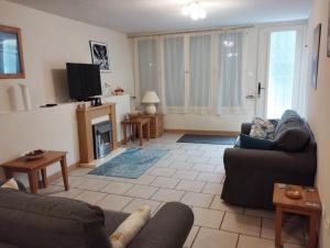 Maison élégante wi-fi rapide & terrasse ensoleillée