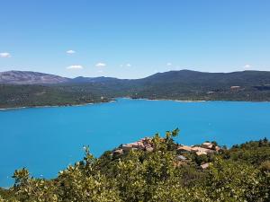 Maisons de vacances L-Oustaou dou Sounaire : photos des chambres