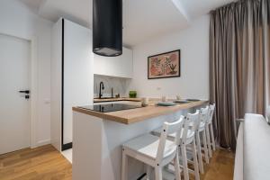 Wheat of coffee with KING BED in OCP