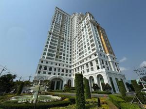 Skyline Stay - Empire Tower