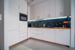 Lulu Apartments - DEEP BLUE LAGOON apartament dwupokojowy - parking, Netflix - 350m od plaży!