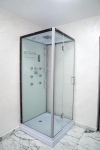 PentGarden penthouse jacuzzi