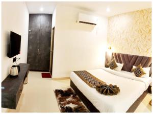 HOTEL KASHI COTTAGE VARANASI Near Kashi Vishwanath Temple & Ganga Ghat #Fully Air Conditioning #Free Wi-Fi #Restaurant #Parking #Premium Hotel In Varanasi