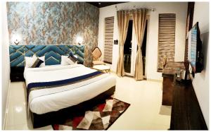 HOTEL KASHI COTTAGE VARANASI Near Kashi Vishwanath Temple & Ganga Ghat #Fully Air Conditioning #Free Wi-Fi #Restaurant #Parking #Premium Hotel In Varanasi