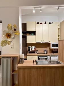 Acropolis Gem in Central Athens