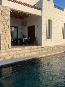 Seaview Villa - Amazing Sea & Mountain View