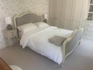 Everdon Hill House - B&B