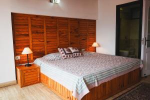Lake Vista 2bhk close to Mall Road Mellow