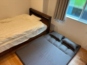 Roycoできたばかりでとても綺麗な宿です黒豚しゃぶしゃぶの有名店近く