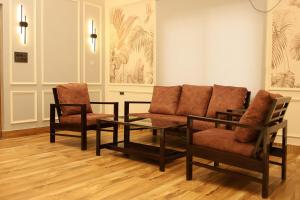 Skylight Suites - Near Jolly Grant Airport Dehradun