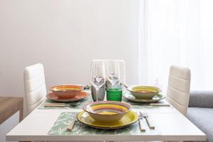 Feel at Home I Modern Cozy Apartment