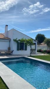 Maisons de vacances Maison 8 personnes avec grand jardin et piscine chauffee : photos des chambres