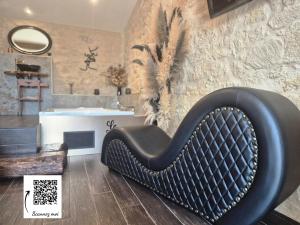 Appartements Le Lovy , Studio independant avec Jacuzzi : photos des chambres
