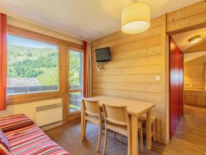 Appartement ensoleillé avec Wifi à La Plagne-Tarentaise - FR-1-351-173