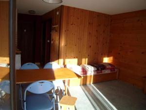 Studio-cabine 4 personnes avec parking à Crest-Voland - FR-1-733-13