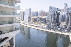 Canal-View one bedroom Apt Business Bay