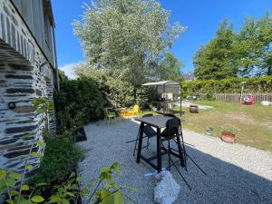 Esquinandra - Chambre randonneurs et cyclistes - GR 223 - Quai des Ormes