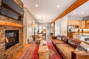 Winter Park Getaway 4 BR Townhouse w Hot Tub