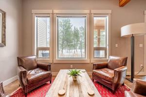 Winter Park Getaway 4 BR Townhouse w Hot Tub