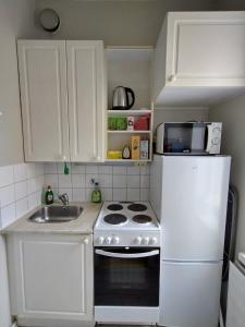 Foliate Living Verso