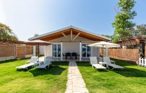 Seafront Villa Melachrinou